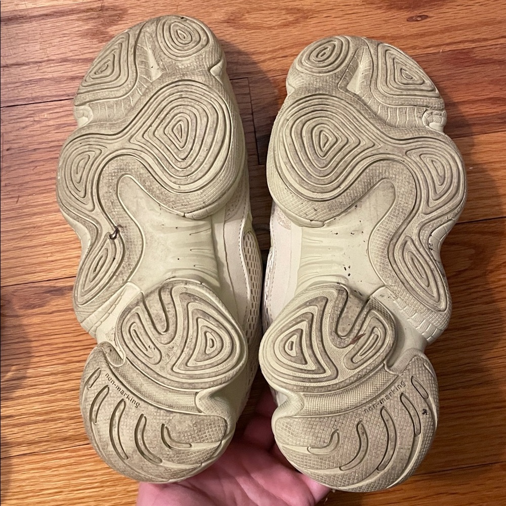 Yeezy Sneakers - Picture 3 of 3